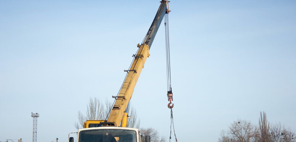 Daruzás egy régi ház tetőcseréjén – ahol nem volt B terv - fixesdaru.hu