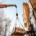 Daru bérlés műemléki környezetben, egy térplasztika biztonságos mozgatásához-2